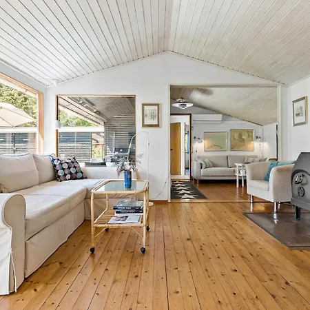 4 Bedroom Stunning In *