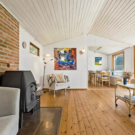 Holiday home 4 Bedroom Stunning In Gilleleje