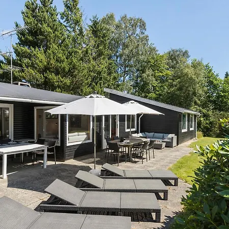 4 Bedroom Stunning In * Gilleleje