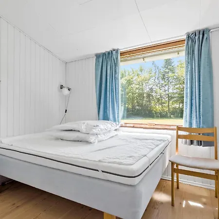 Holiday home 4 Bedroom Stunning In Gilleleje