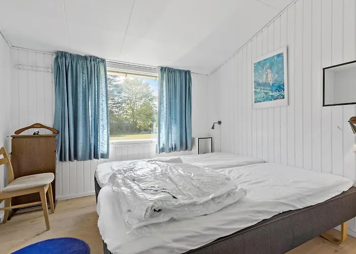 Holiday home 4 Bedroom Stunning In *