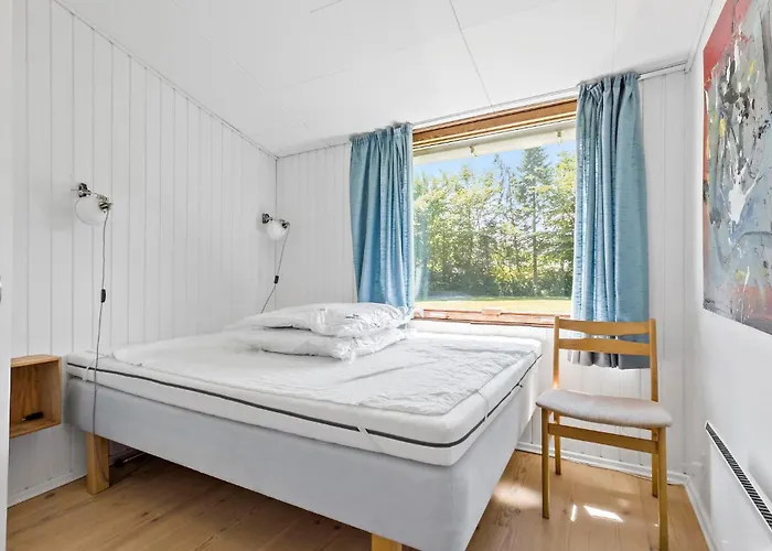 Holiday home 4 Bedroom Stunning In Gilleleje